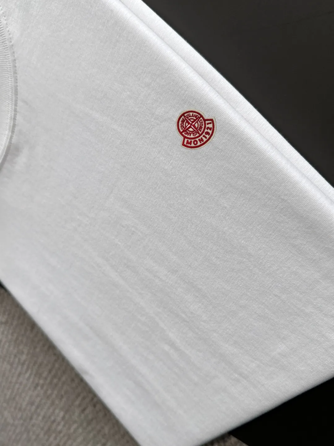 Next day shipping P460 Stone lsland/stone island high quality 2025 spring and summer new casual heavy industry suit exclusively developed by yb! High quality production! Imported custom-made fabrics for foreign orders, with high breathability and comfort, impeccable details, brand element design concept, delicate and soft feel! It presents a casual cut and the upper body shape is great! On sale simultaneously on the official website! From a high-end men's positioning brand, the low-key luxury taste is irresistible! Exquisite workmanship and impeccable quality! The overall style is simple, fashionable and timeless, fully meeting the requirements of stylish and tasteful dressing! Size: S-XXL